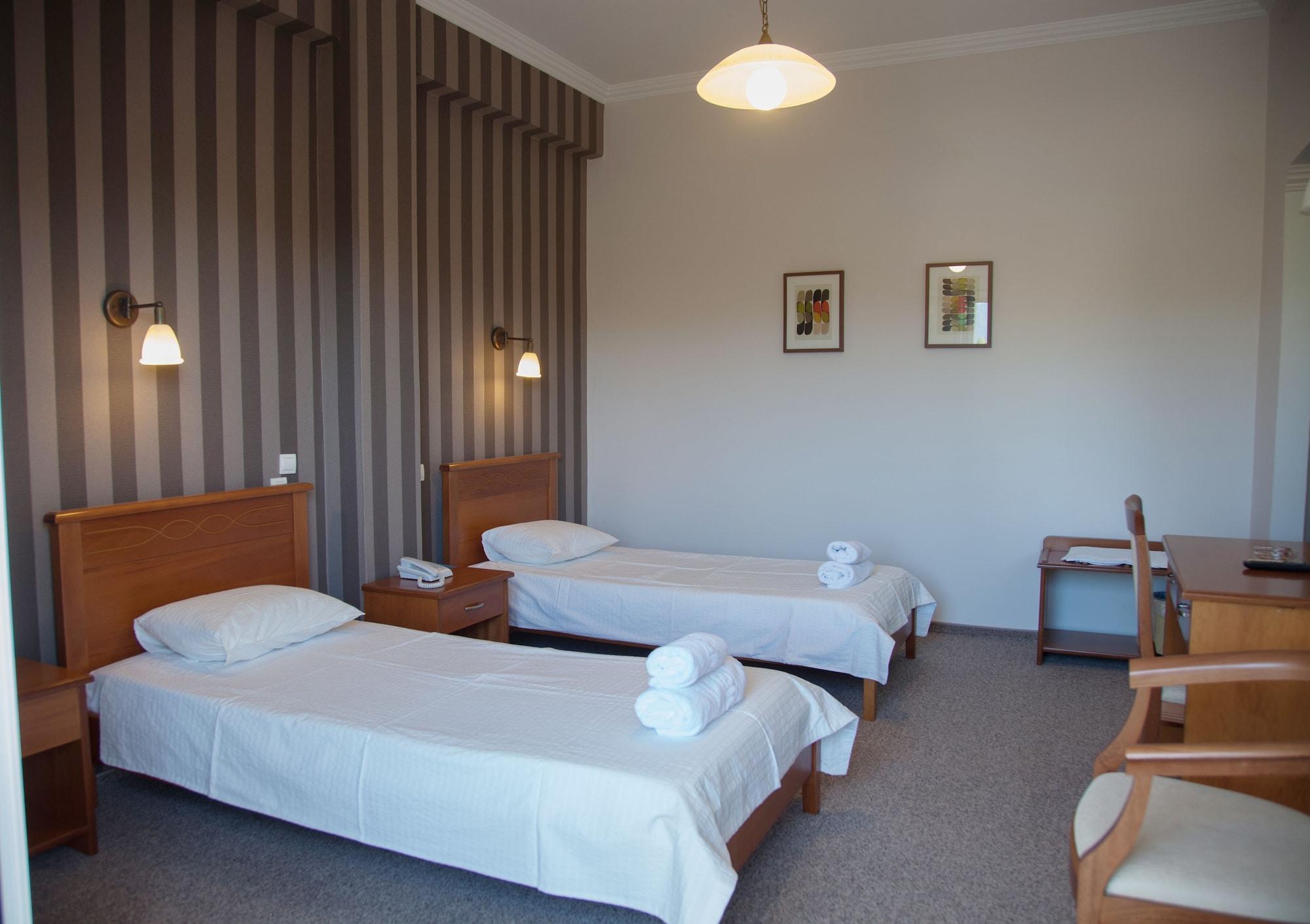 Hotel Liberty Missolonghi Экстерьер фото